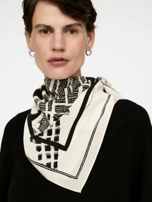 Écharpes Et Cols-ARKET Foulard en soie imprimé Blanc cassé/Noir