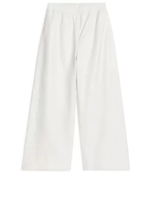 Pantalons-ARKET Pantalon évasé en cuir Blanc cassé